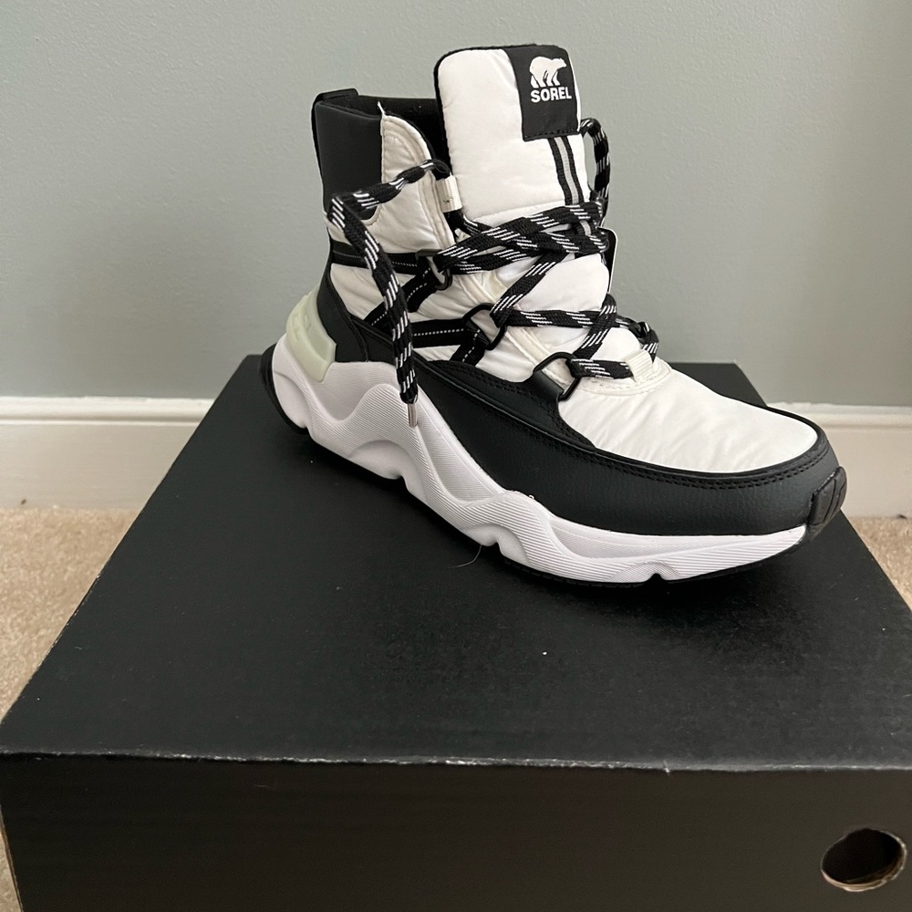 Sorel Kinetic Rnegd Insulated Waterproof Boots